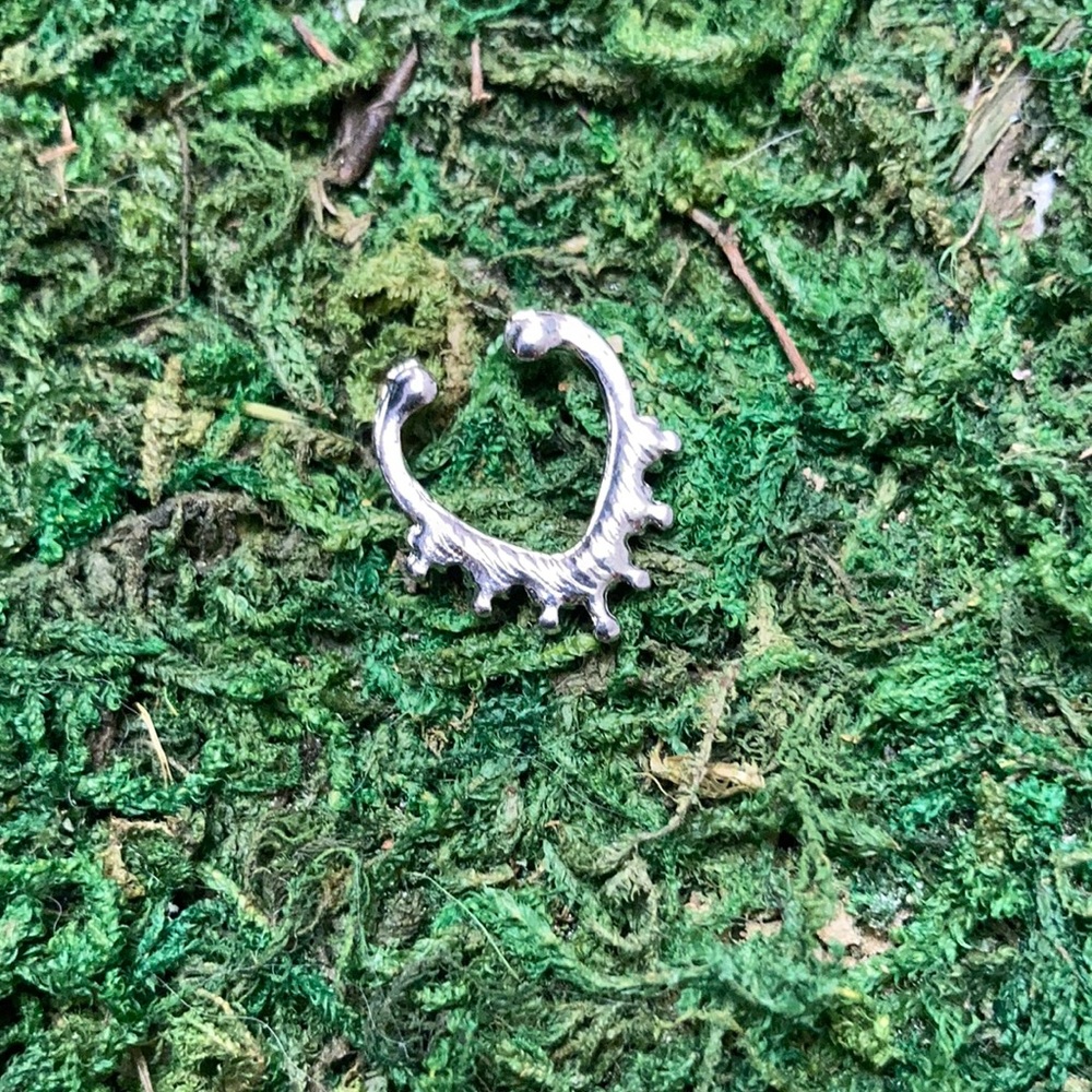 FAUX SEPTUM RING - Picture 3 of 7